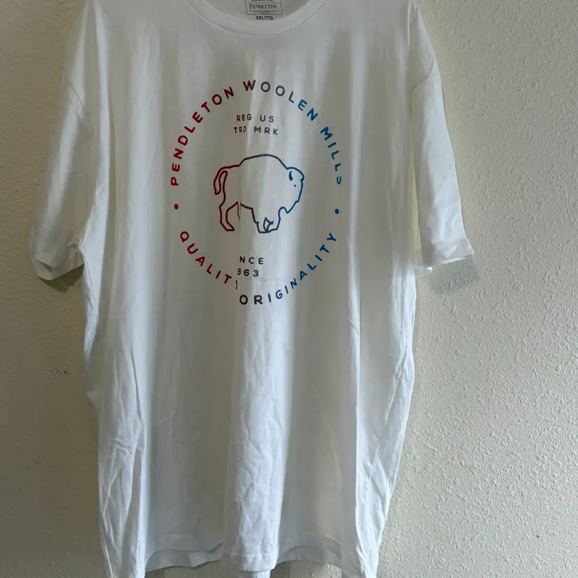 072. Pendleton White Tee Shirt