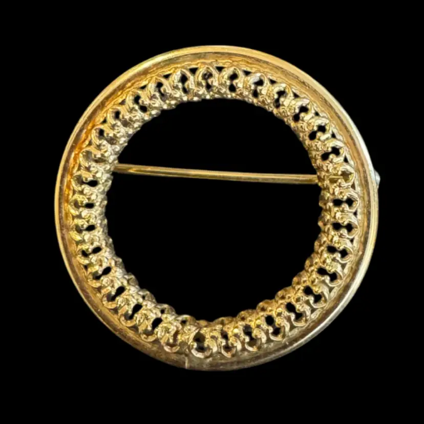 1” 12K Gold Filled Wreath Brooch By DaneCraft