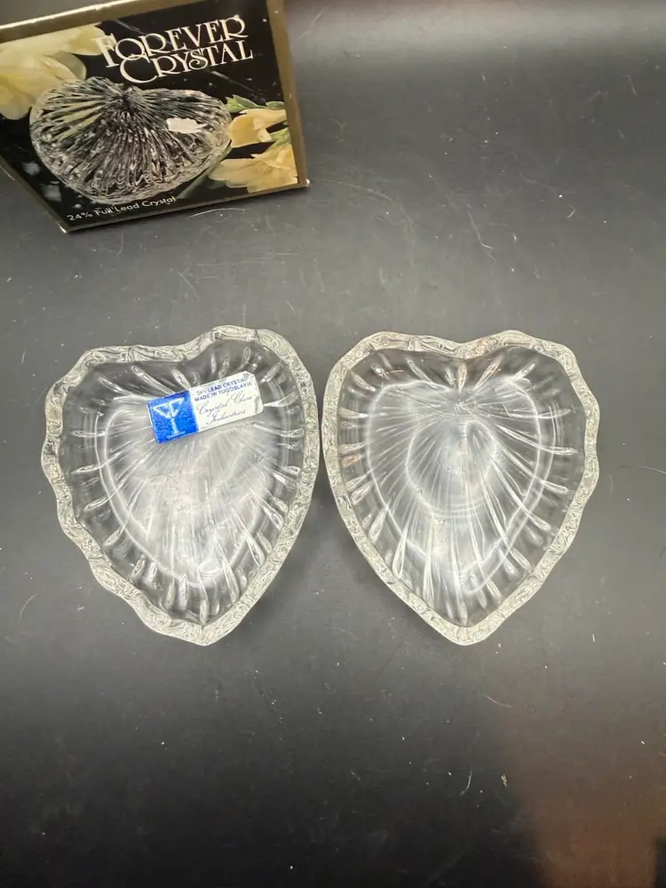 "Forever Crystal" 24% Lead Crystal Heart-Shaped Trinket Box