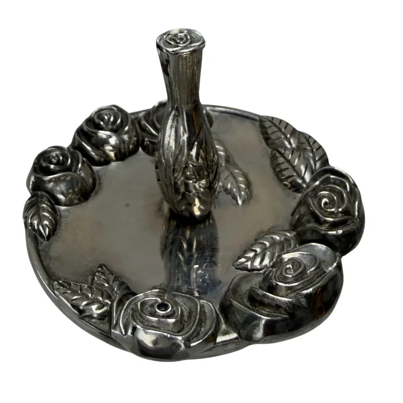 Godinger Ring Holder Dish Vintage Silver Plated Rose Design
2.5” T x 3.5” W
