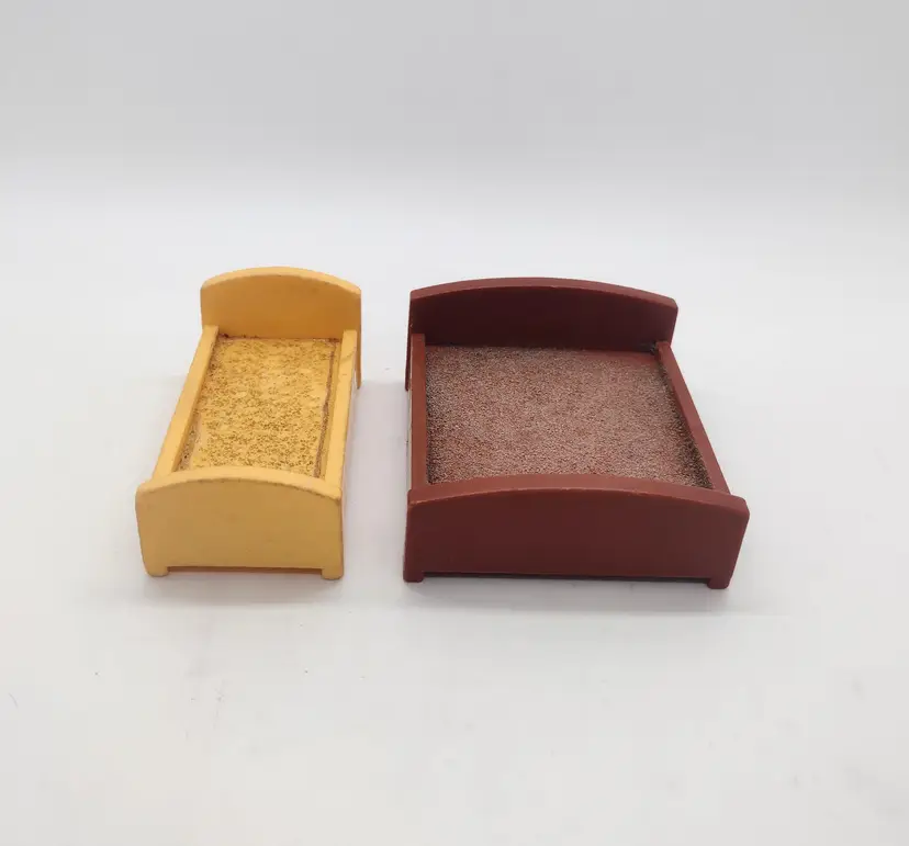 Fisher Price Little People Play Family Castle Beds Yellow Brown Play Dollhouse