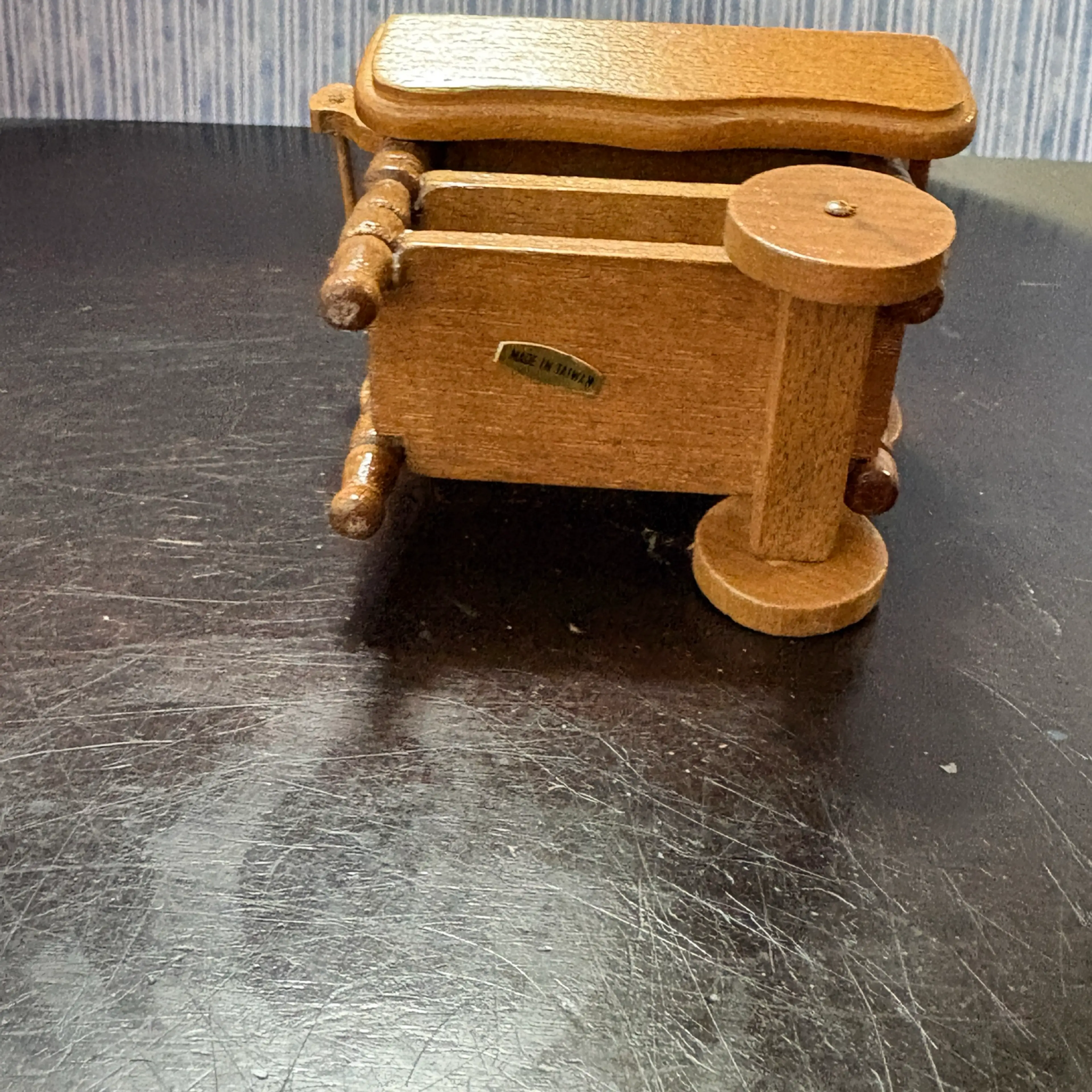 Image 5 of 8
