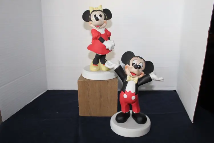 Rare Vintage Disney Mickey Mouse & Minnie Mouse 7" Ceramic Figurines Set Korea