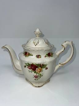 Vintage Crown Dorset Teapot Old Country Roses Red Yellow Staffordshire England
