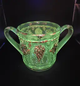 Vintage Clear Glass Handled Bowl with Embossed Grapevine Motif – Gold Accents & Manganese Glow