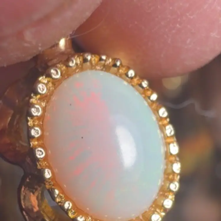 Vintage Gold Tone Milky Opal Pendant On 17” Chain