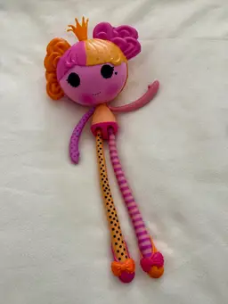 LALA-OOPSIES PRINCESS NUTMEG DOLL