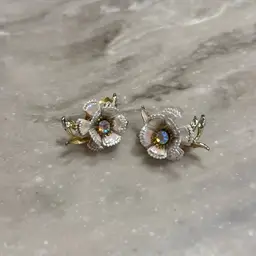 Vintage Fluorescent White Enameled Faux Pearl Clip On Earrings