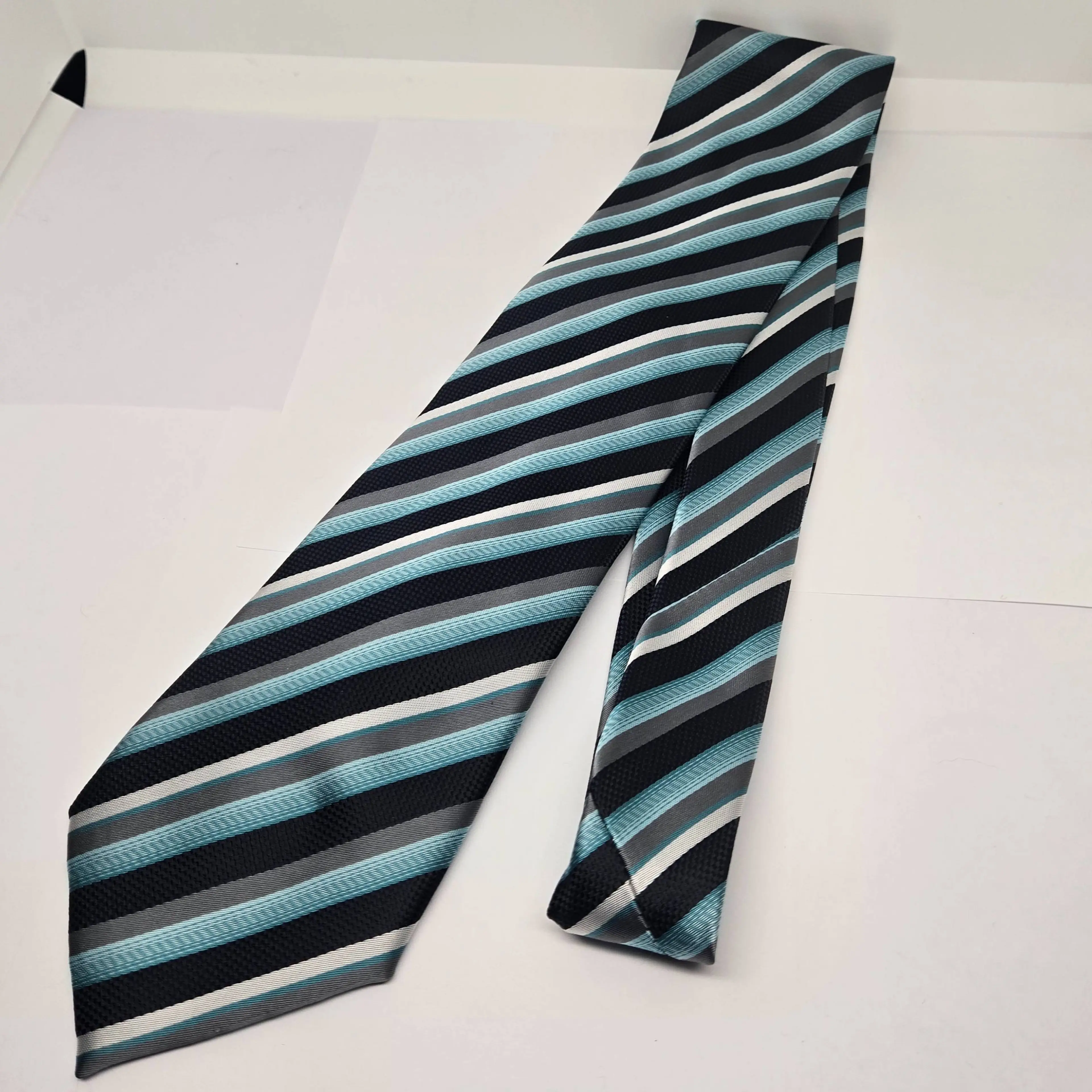 Image 2 of 6