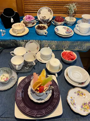 $1 sb-What To Do w Mis/matched Cups & Reading.