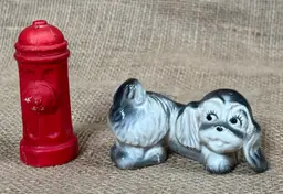 Vintage Dog Fire Hydrant Salt And Pepper Shaker Kitsch Funny REPAIRED READ