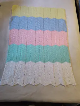 👑 Crocheted Baby Blanket
