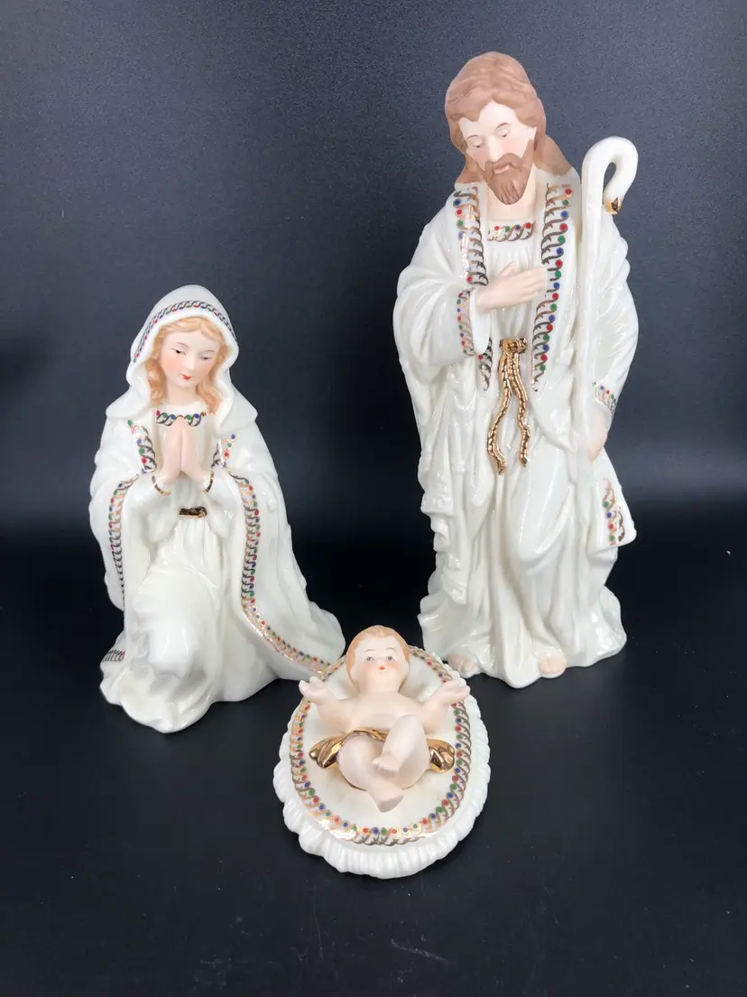 Vintage Bon Ton Jade Porcelain Nativity Figurines Mary, Joseph, Baby Jesus w/ Box 