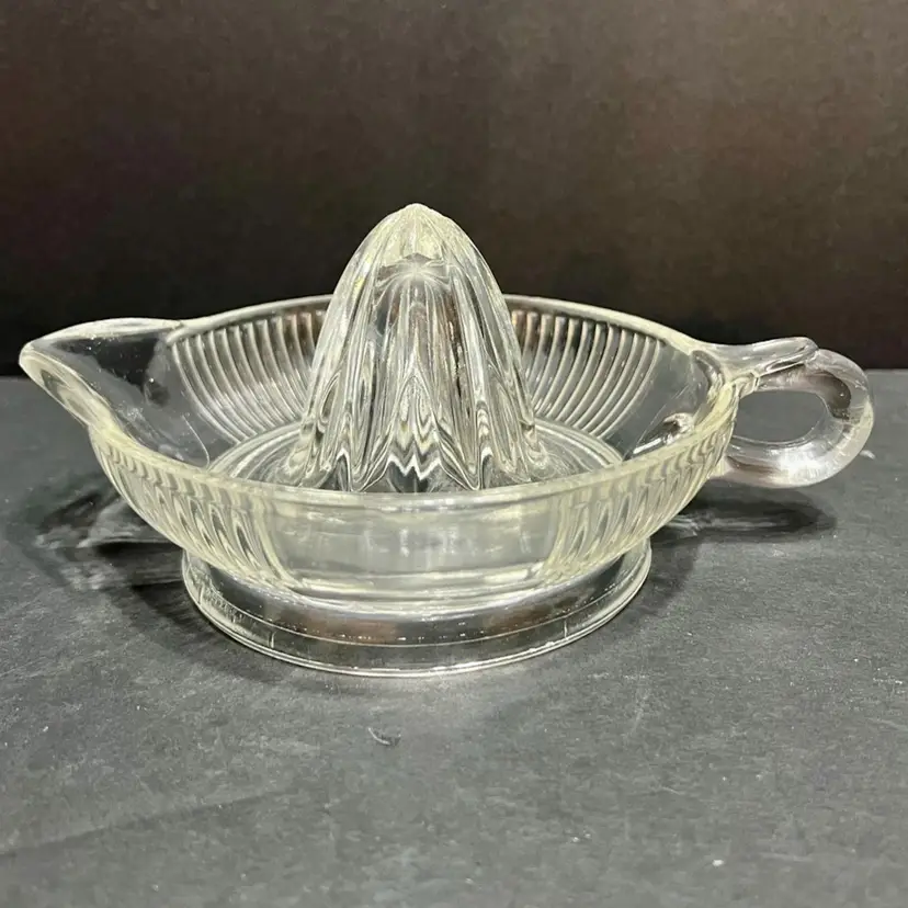 MARKDOWN! Vtg Clear Glass Juicer Reamer, ~9x7" with Handle, ~4" Tall