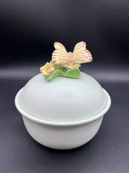 #32 1982 Mint Green Porcelain Fitz & Floyd Butterfly Round Lidded Trinket Dish 5” *AS IS🦋