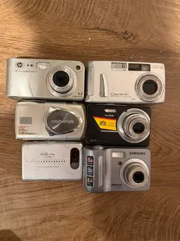 Camera Lot Praktica, Hp, Samsung, Kodak, Olympus, 6 Total For Parts Or Repair