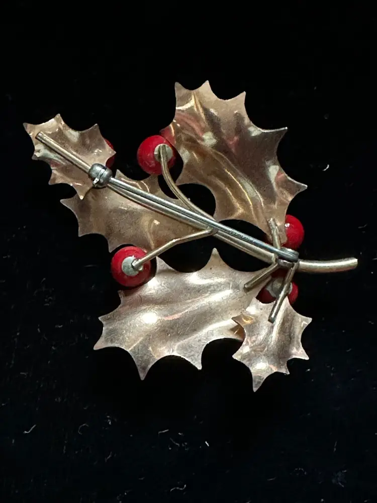 Krementz Gold Overlay & Red Bead Christmas Holly Pin