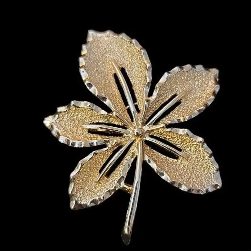 Vintage Sarah Coventry Ivy Brooch Gold Tone Pin Leaf