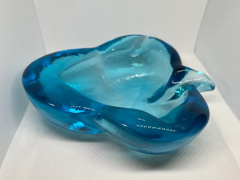 MCM Imperial Glass Blue Turquoise Club Clover Cigar Ashtray