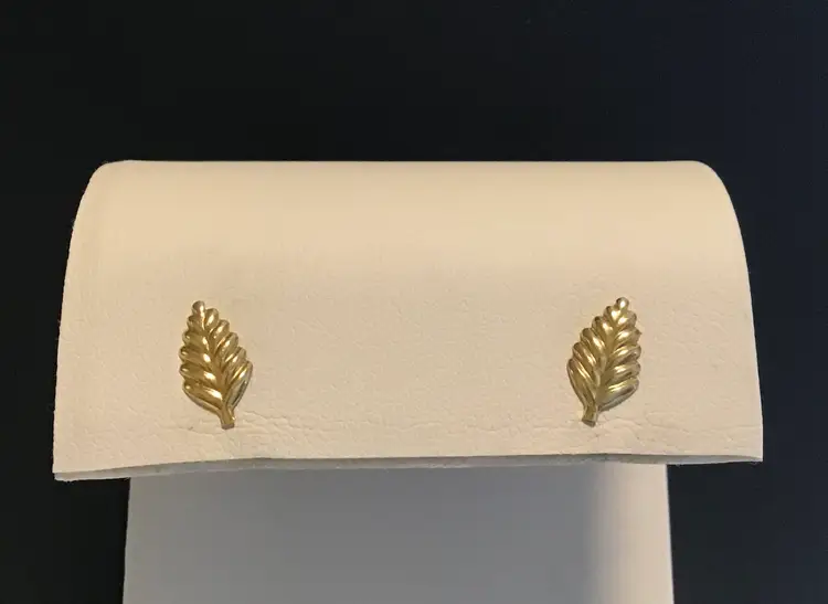 9K leaf earrings
