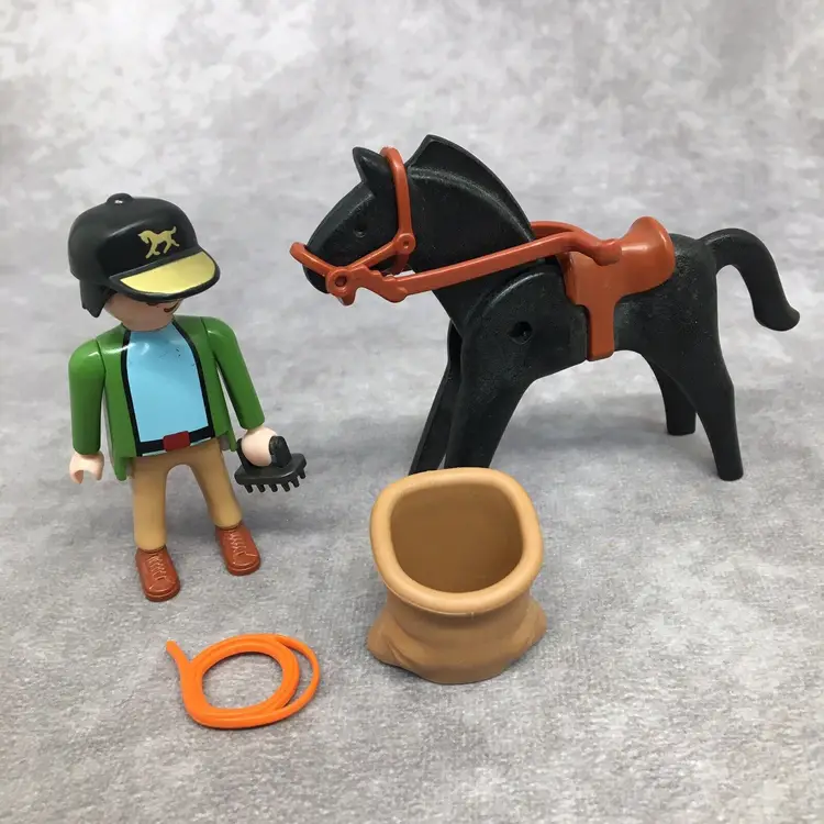 Playmobil Horse Groomer, Lasso, Bag & Brush
