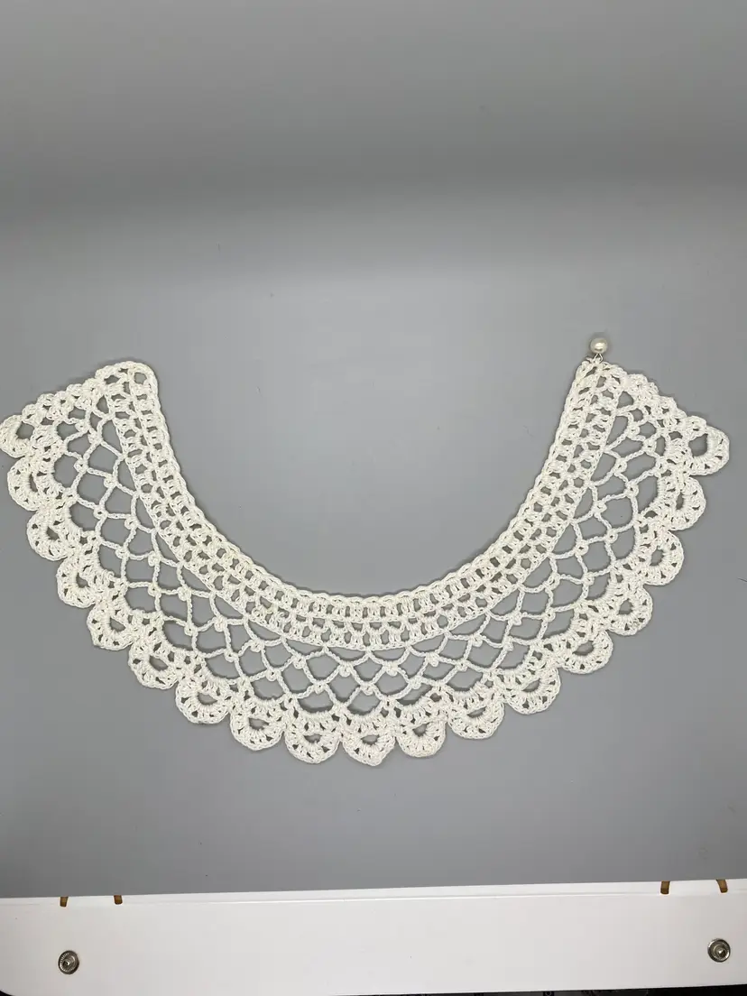 Vintage Crochet White Lace Detachable Collar Pearl Button 13"