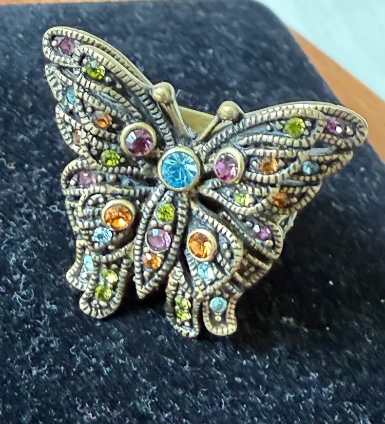 Heidi Daus Butterfly Rhinestone Ring 5.75 Purple Small Insect