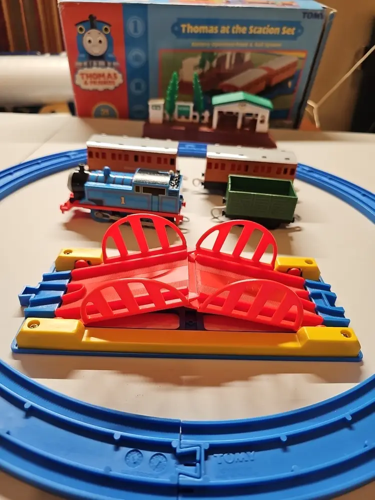 Thomas & Friends Thomas at the Station Set Tomy 2001 Battery Train Motor Tested