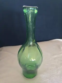 Vintage MCM Blenko Swirl Olive Green Stretch Hand Blown Art Glass Vase