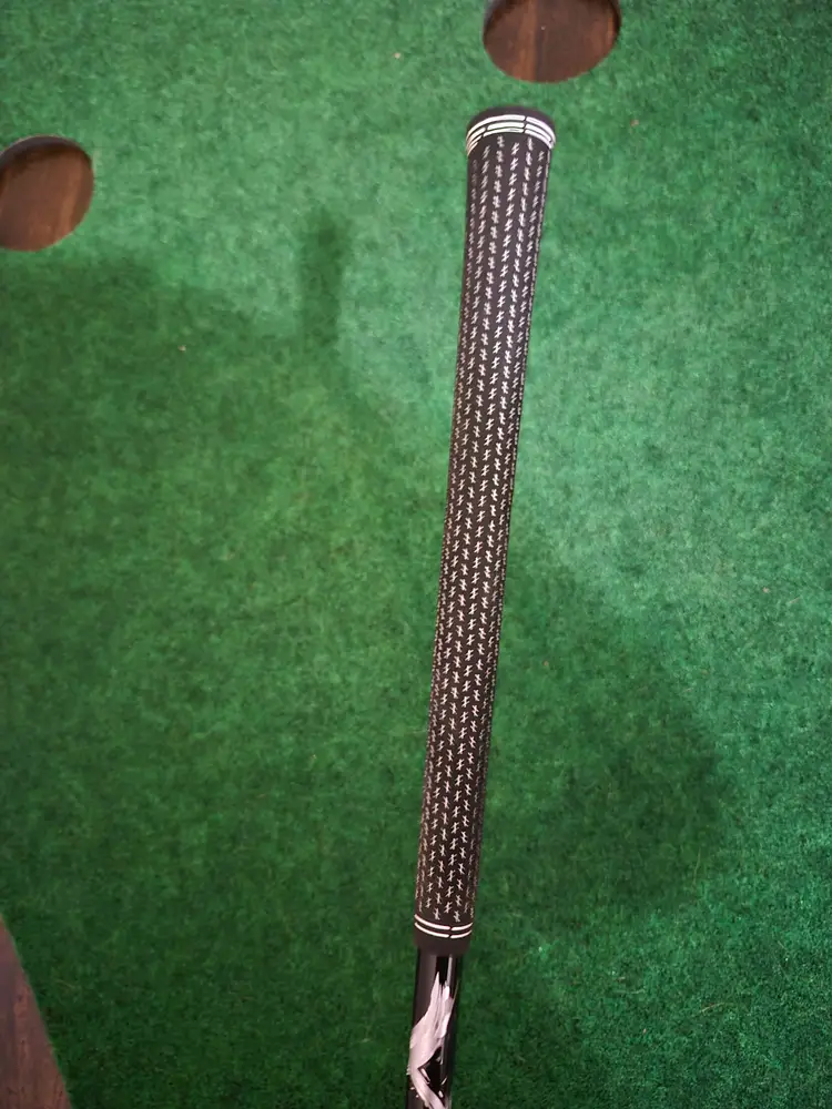 Kai'Li white 60S stiff driver shaft with cobra tip