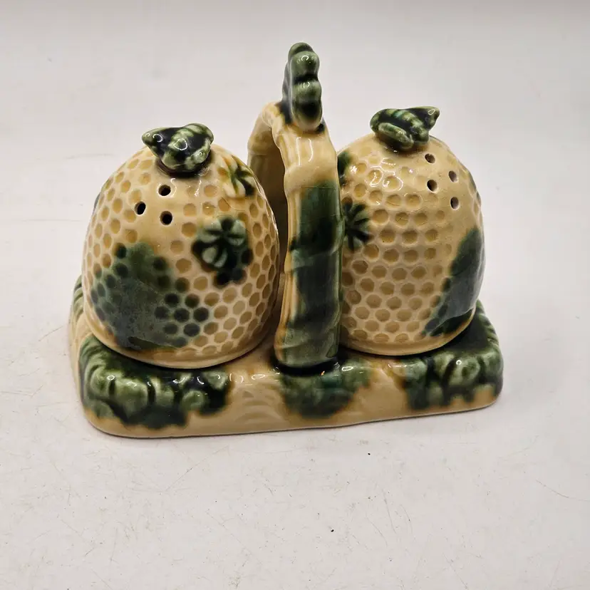 Brinn's bee hive salt and pepper shakers with caddy vintage Japan