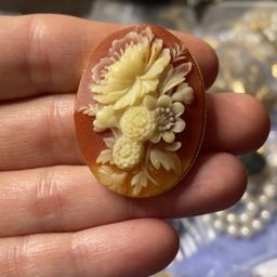 Cameo