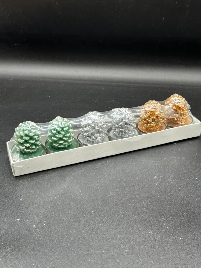 The Pfaltzgraff Co. Christmas Tree Tee Light Candles 2001