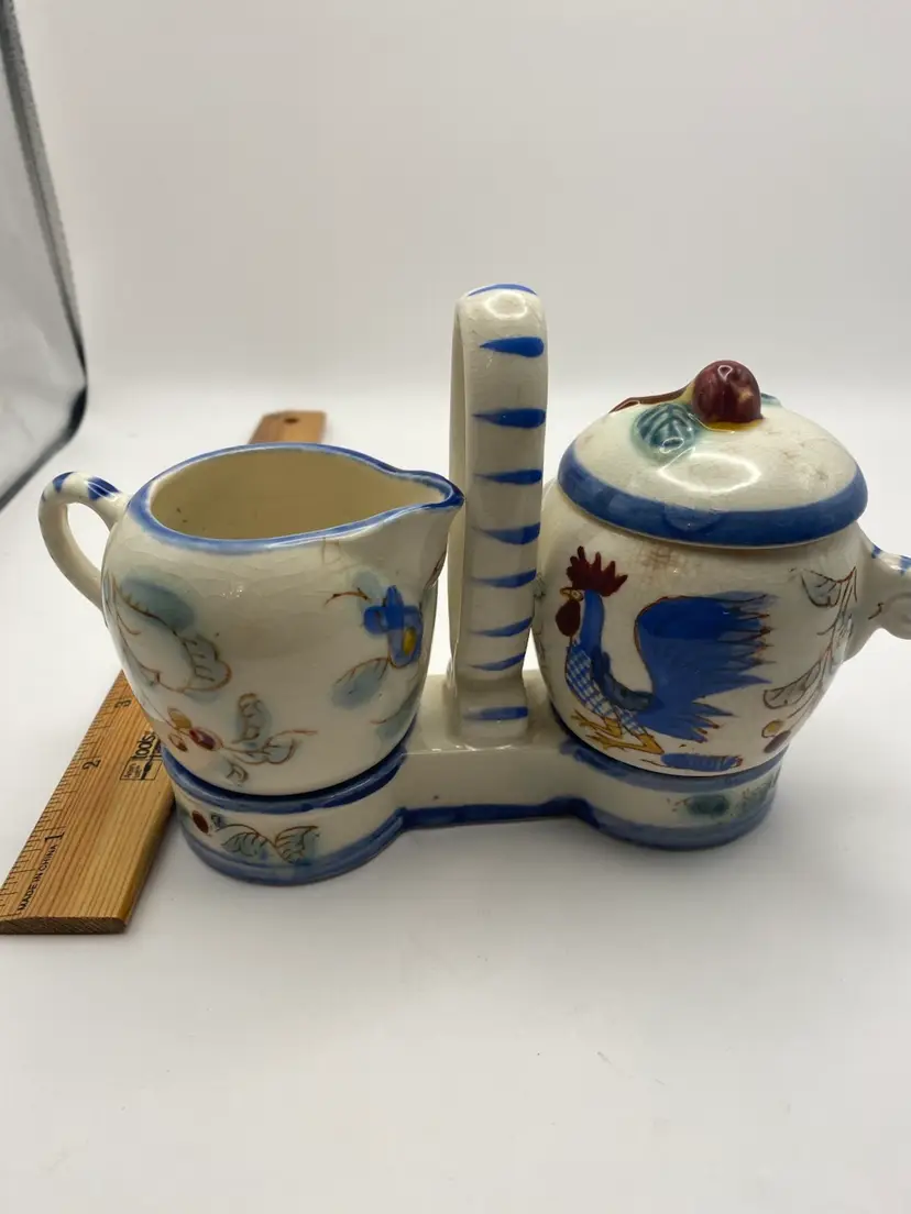 VTG NASCO JAPAN CERAMIC BLUE FLORAL ROOSTER SUGAR W.LID & CREAMER HANDLE CARRIER