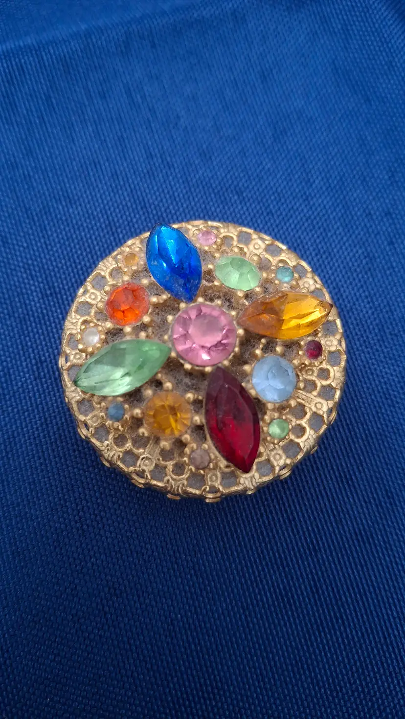 612 Vintage jeweled top solid perfume compact