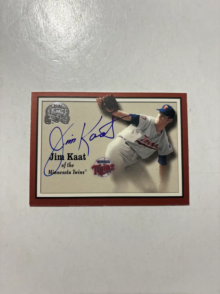 Jim Kaat - 2000 Fleer Greats of the Game # 81 signed Minnesota Twins