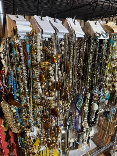 Jewlery Finds!💖 Friday $5 Start💖 Let’s Have Some Fun!💖