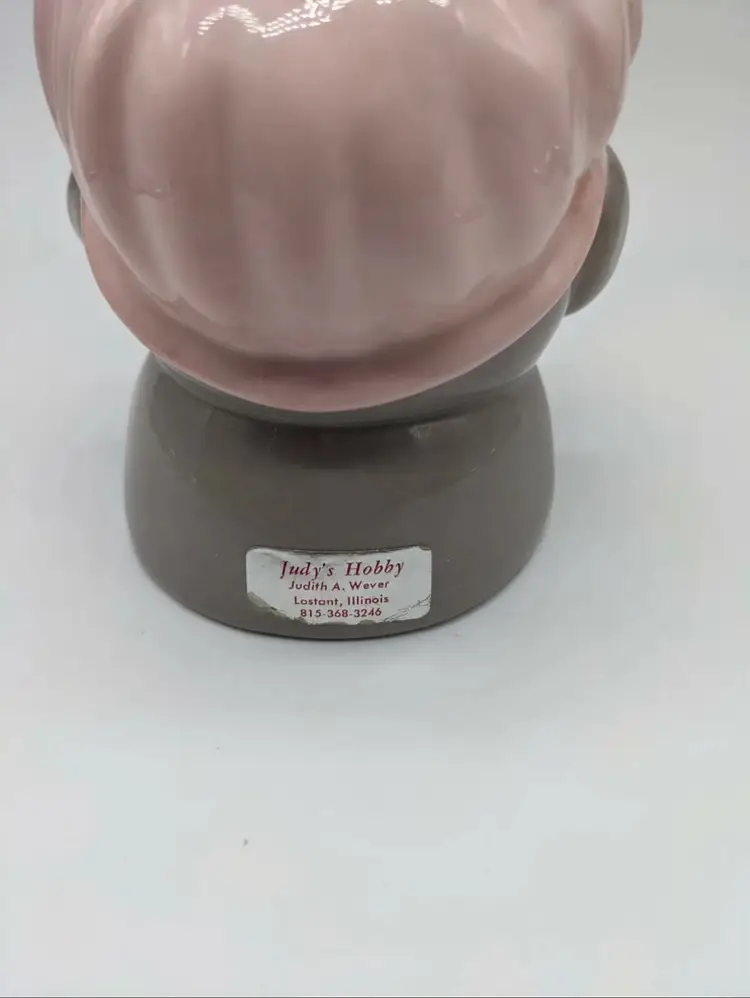 Vintage Judy's Hobby Handcrafted & Painted  Grandma Pig Shelf Sitter