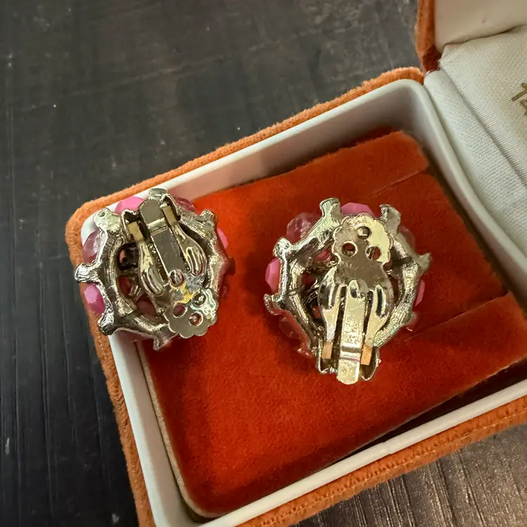 Vintage Pink Cluster Earrings Clip Ons