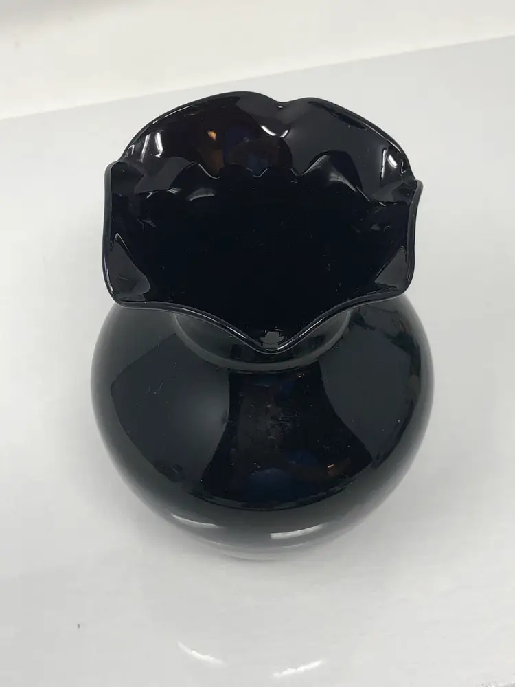 Black Amethyst Glass Ruffle Top Vase