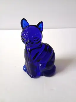 Vintage Cobalt Blue Glass Cat Figure.