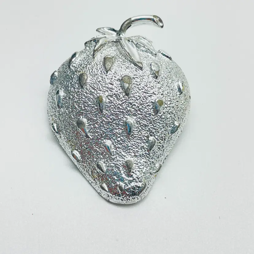 SARAH COVENTRY Strawberry Pin Silver Tone Textured Fruit Berry Garden Farm