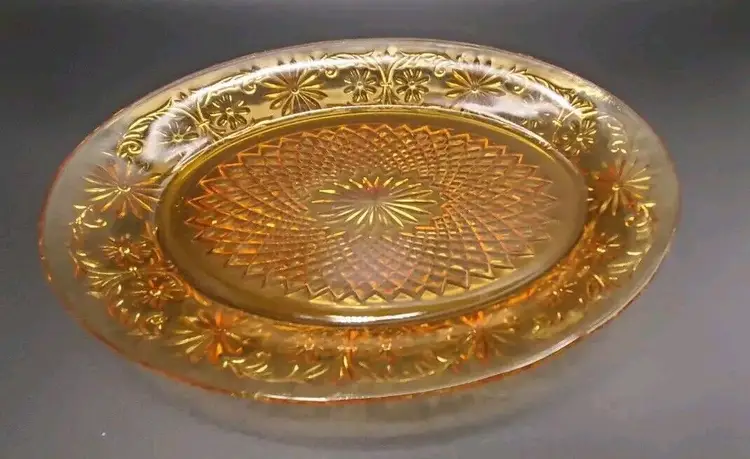 Vintage 1970s MCM Tiara Indiana Daisy Pattern 11" Amber Glass Oval Serving Dish