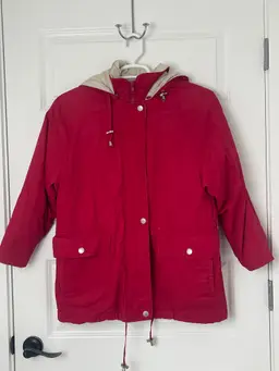 00412 - London Fog Red Hooded Removeable Lining/Hood Jacket Drawstring Small