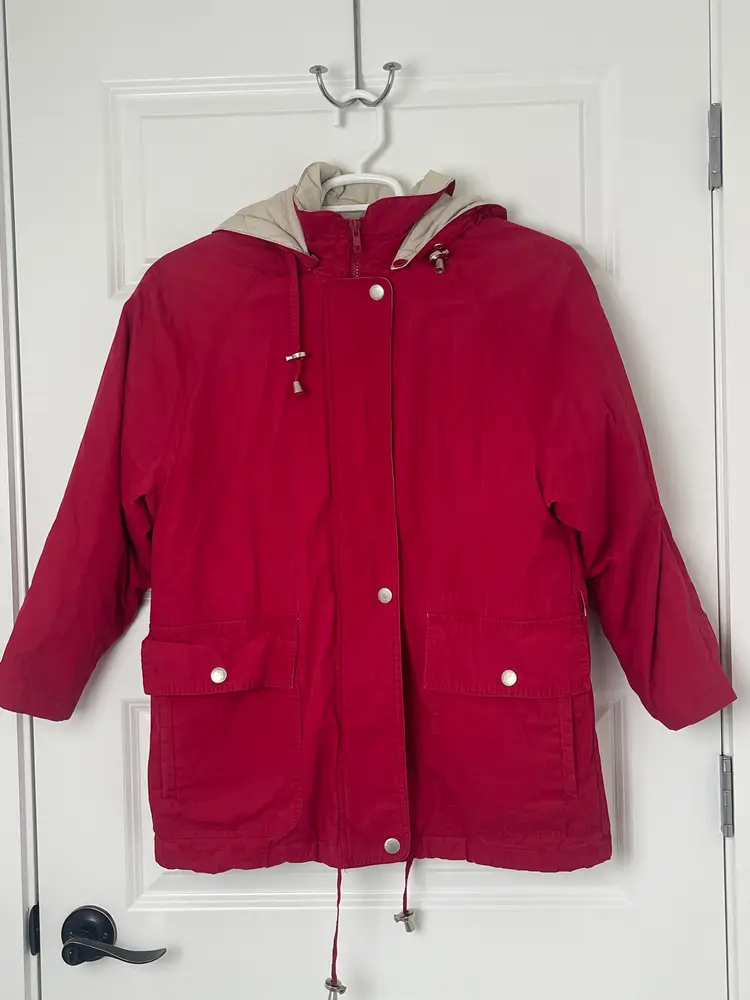 00412 - London Fog Red Hooded Removeable Lining/Hood Jacket Drawstring Small