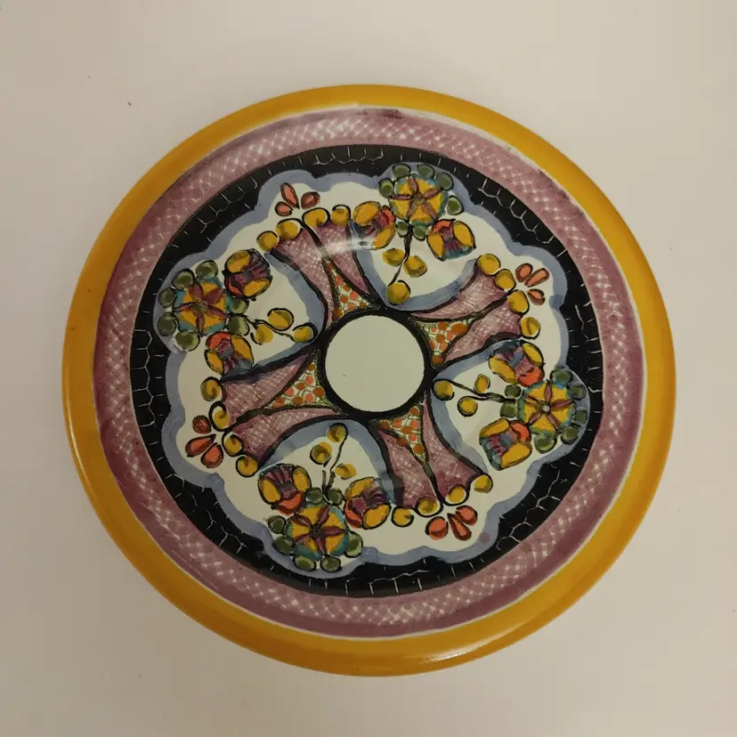 Talavera plate. Made in Mexico. 5 in diameter. No chips.