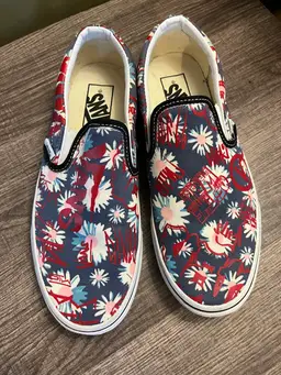 Vans Classic Slip-On. (Vans Crew) Flora/Red Size 6 Men 7.5 Women