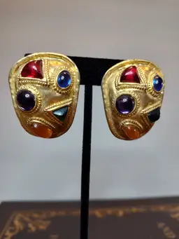 Vintage clip earrings