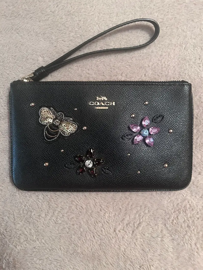 Beautiful Rare Coach Crystal Black Wristlet W/ Bee & Flowers Pristine Condition