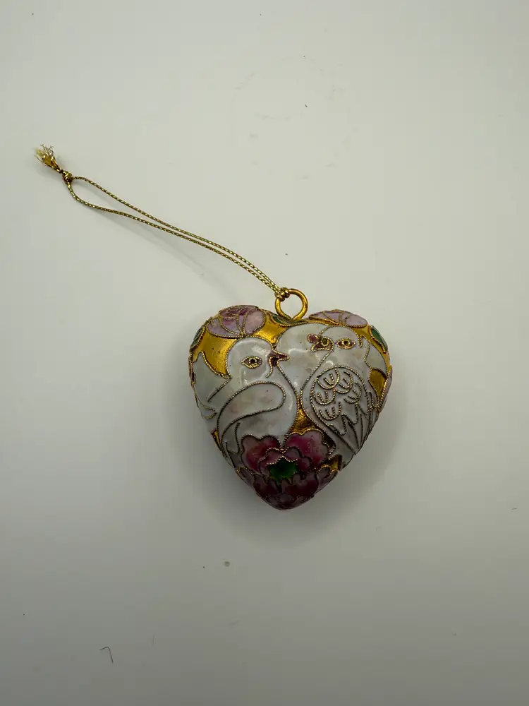 Vintage Heart Shaped Kissing Doves Cloisonné Brass Enamel Ornament Cloisonne